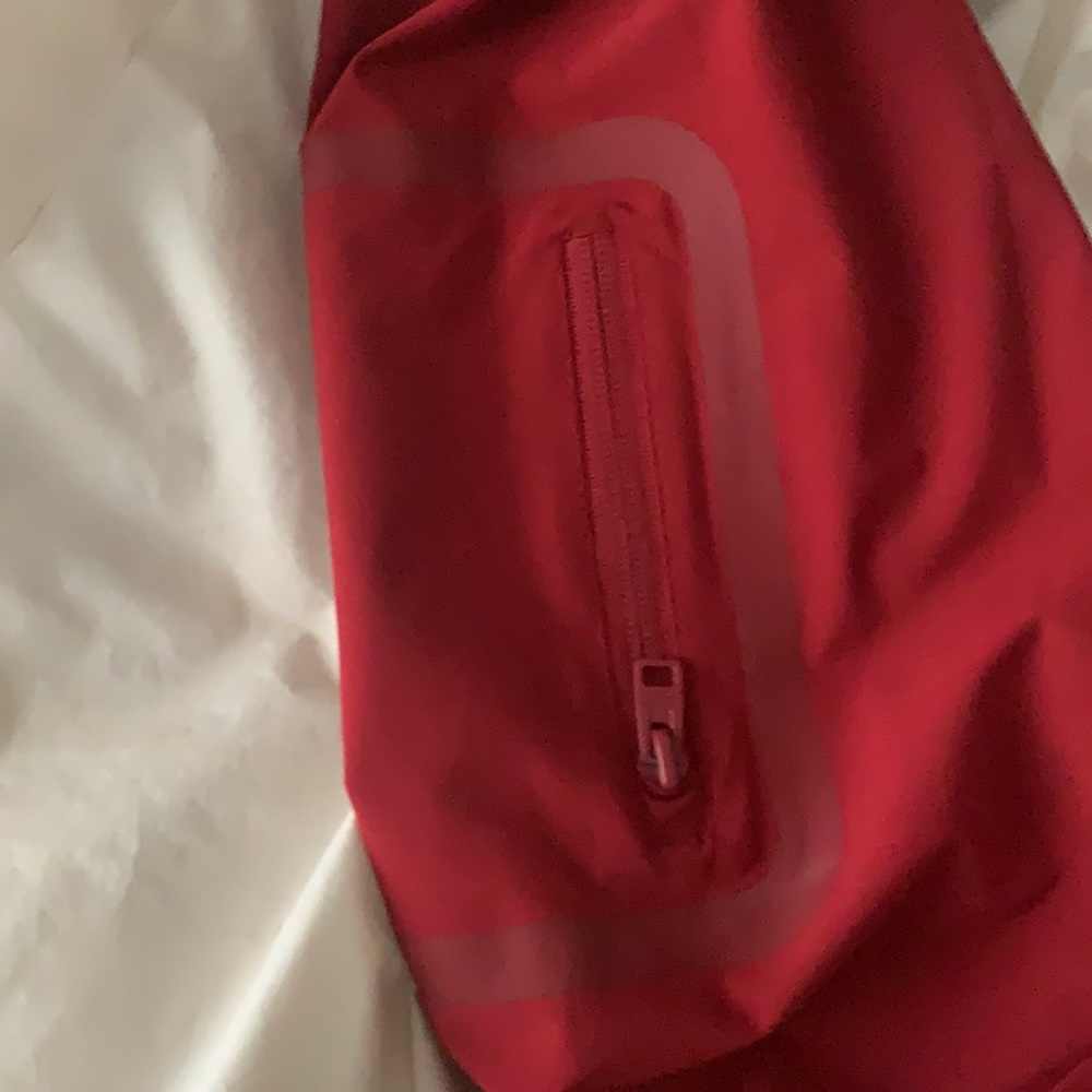 Red jacket - Picture 6 of 6